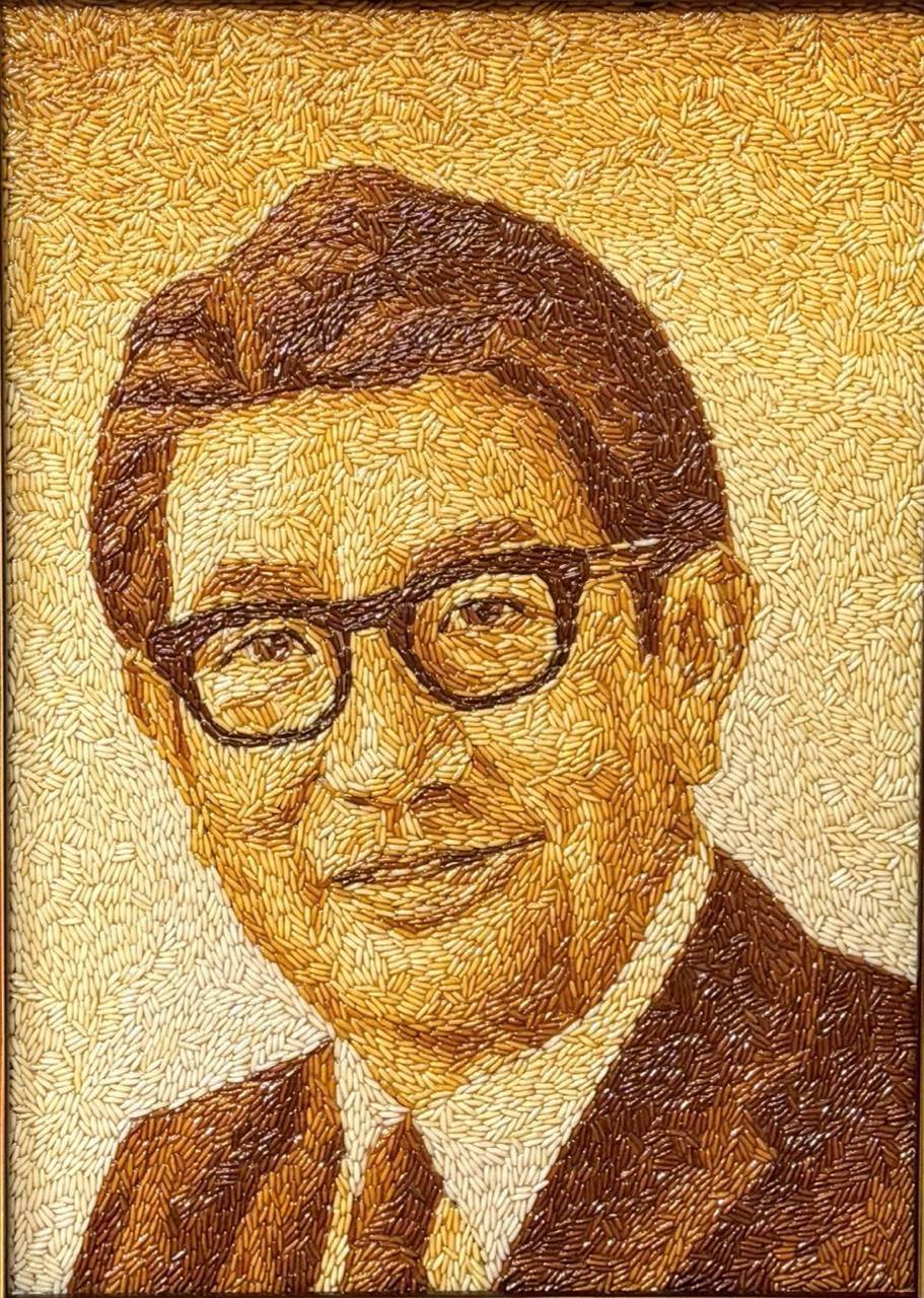 Tranh Gạo Ch&acirc;n Dung Theo Y&ecirc;u Cầu