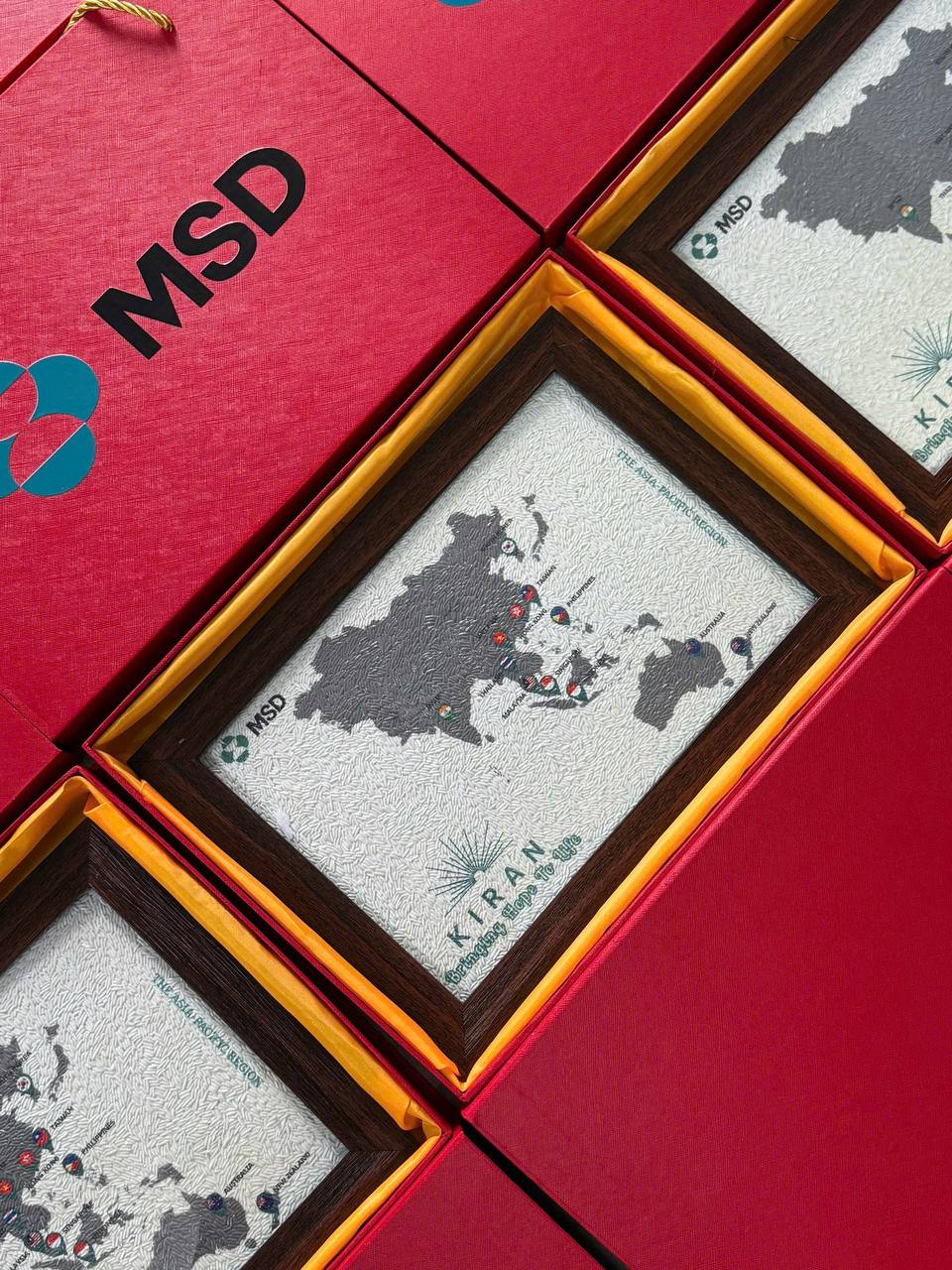 Tranh Gạo Logo Doanh Nghiệp