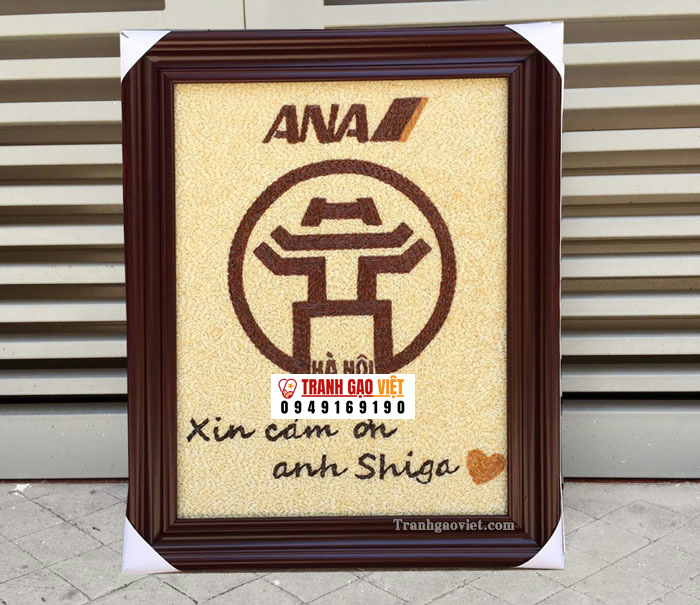 quà tặng người nước ngoài tranh gạo logo
