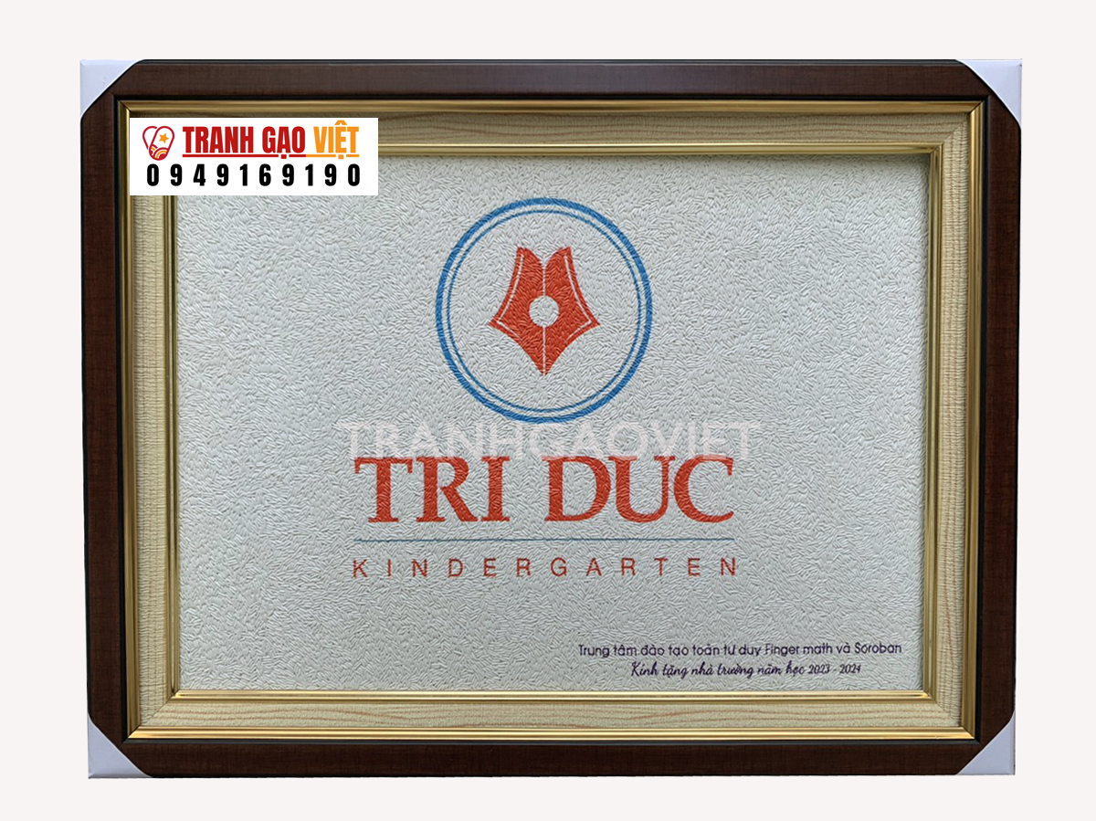Tranh gạo logo quà tặng nhà trường ý nghĩa.