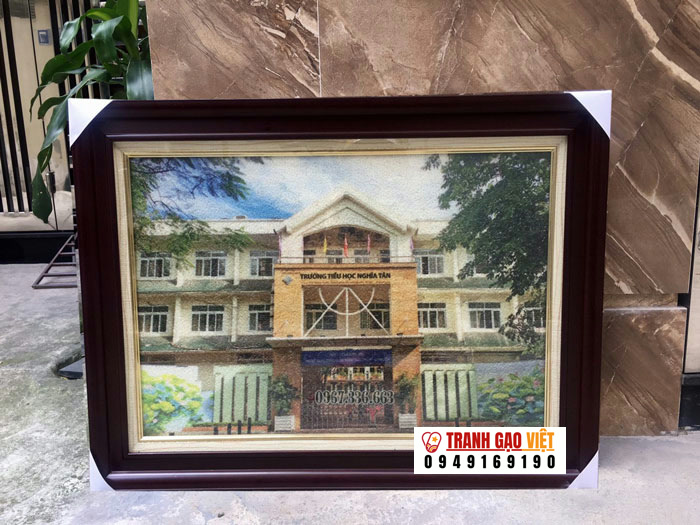 Quà tặng nhà trường - tranh gạo trường tiểu học Nghĩa Tân