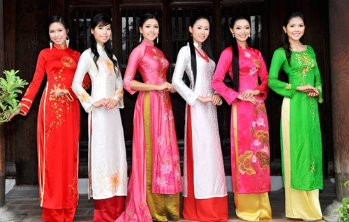 Trang phục áo dài làm quà tặng