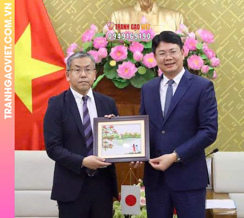 Liên hệ đặt Tranh Gạo Phố Cổ Làm Quà Lưu Niệm