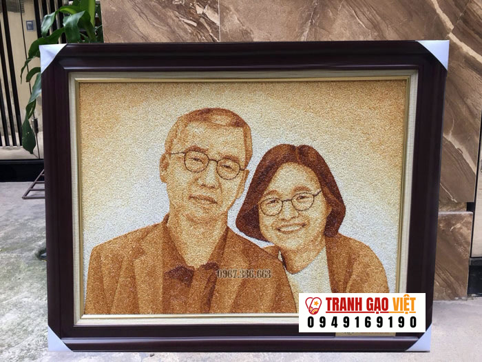 Tranh chân dung đôi vợ chồng của KPF đặt làm quà tặng Hình ảnh Tranh chân dung đôi vợ chồng của KPF đặt làm quà tặng - Ảnh thực tế sản phẩm Tranh Gạo
