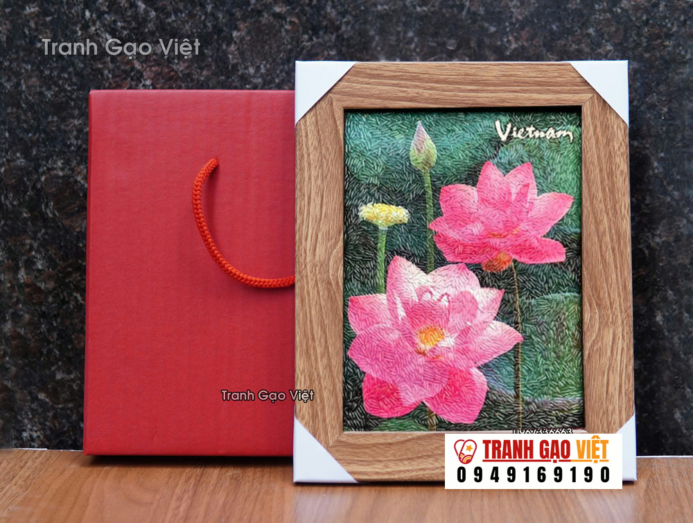 Tranh gạo hoa sen màu Hình ảnh Tranh gạo hoa sen màu - Ảnh thực tế sản phẩm Tranh Gạo