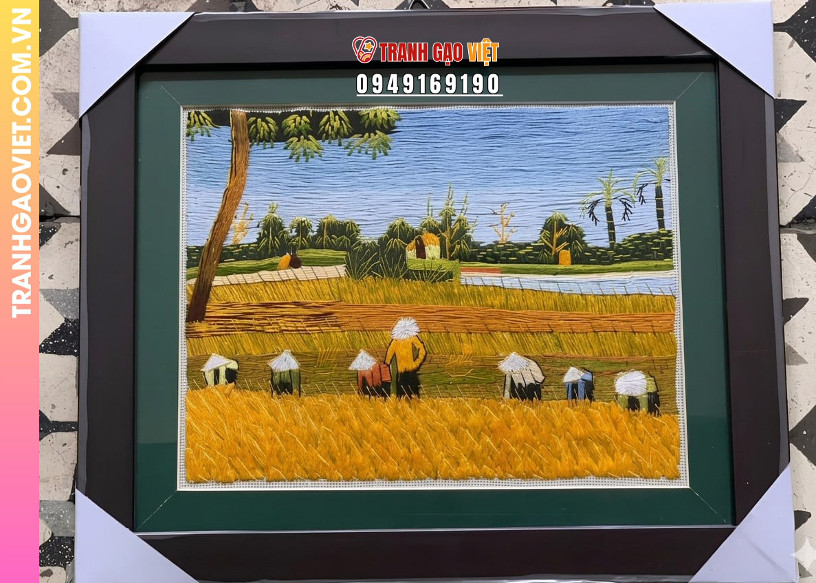 Tranh thêu tay phong cảnh ngày mùa trên cánh đồng lúa chín vàng