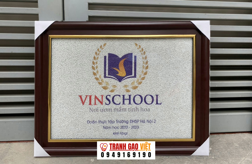 Tranh tặng nhà trường - Vinschool của đoàn thực tập trường SP II Hình ảnh Tranh tặng nhà trường - Vinschool của đoàn thực tập trường SP II - Ảnh thực tế sản phẩm Tranh Gạo