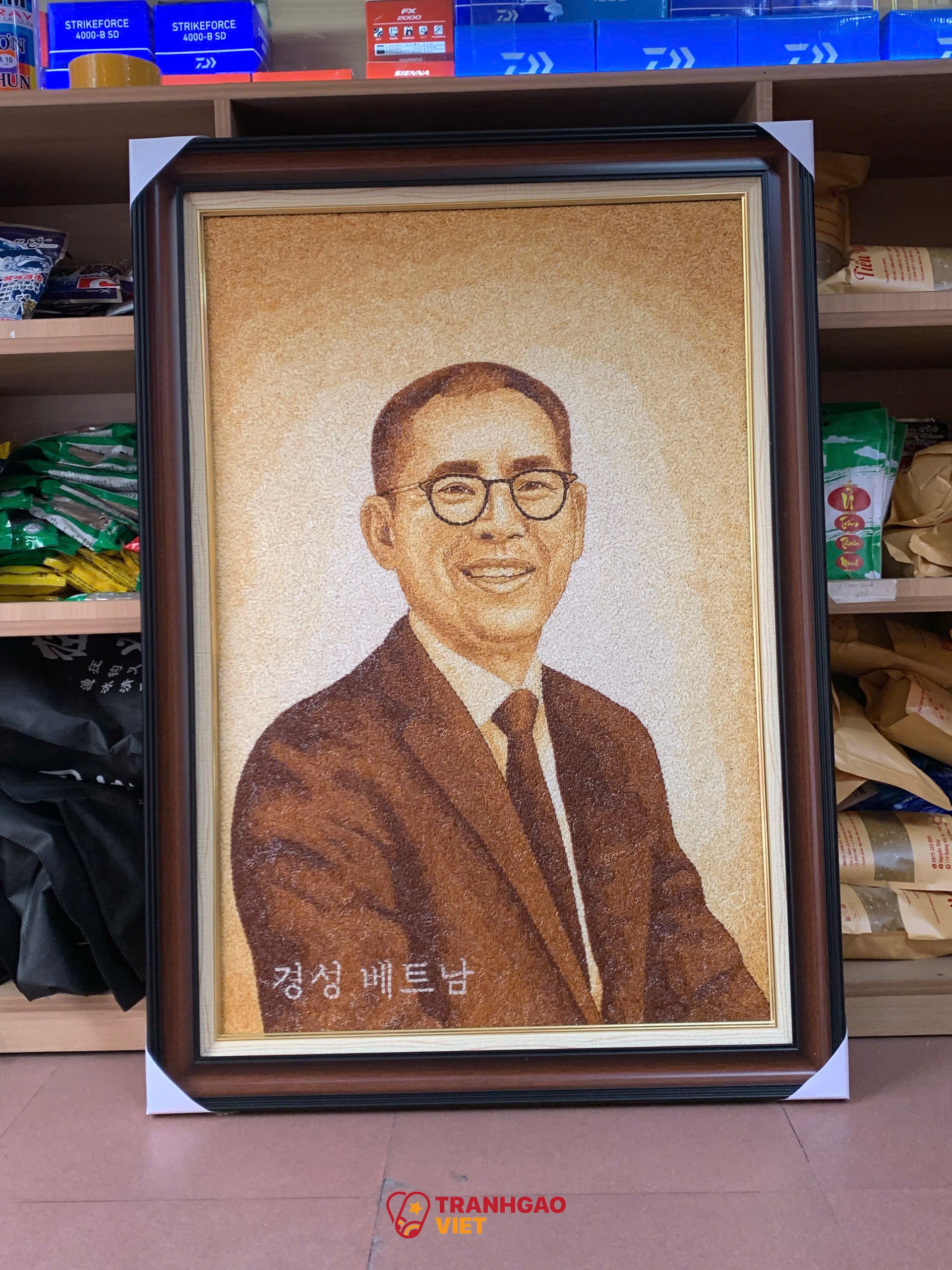 Tranh Gạo Chân Dung Hiển Thị Khuôn Mặt Hình ảnh Tranh Gạo Chân Dung Hiển Thị Khuôn Mặt - Ảnh thực tế sản phẩm Tranh Gạo