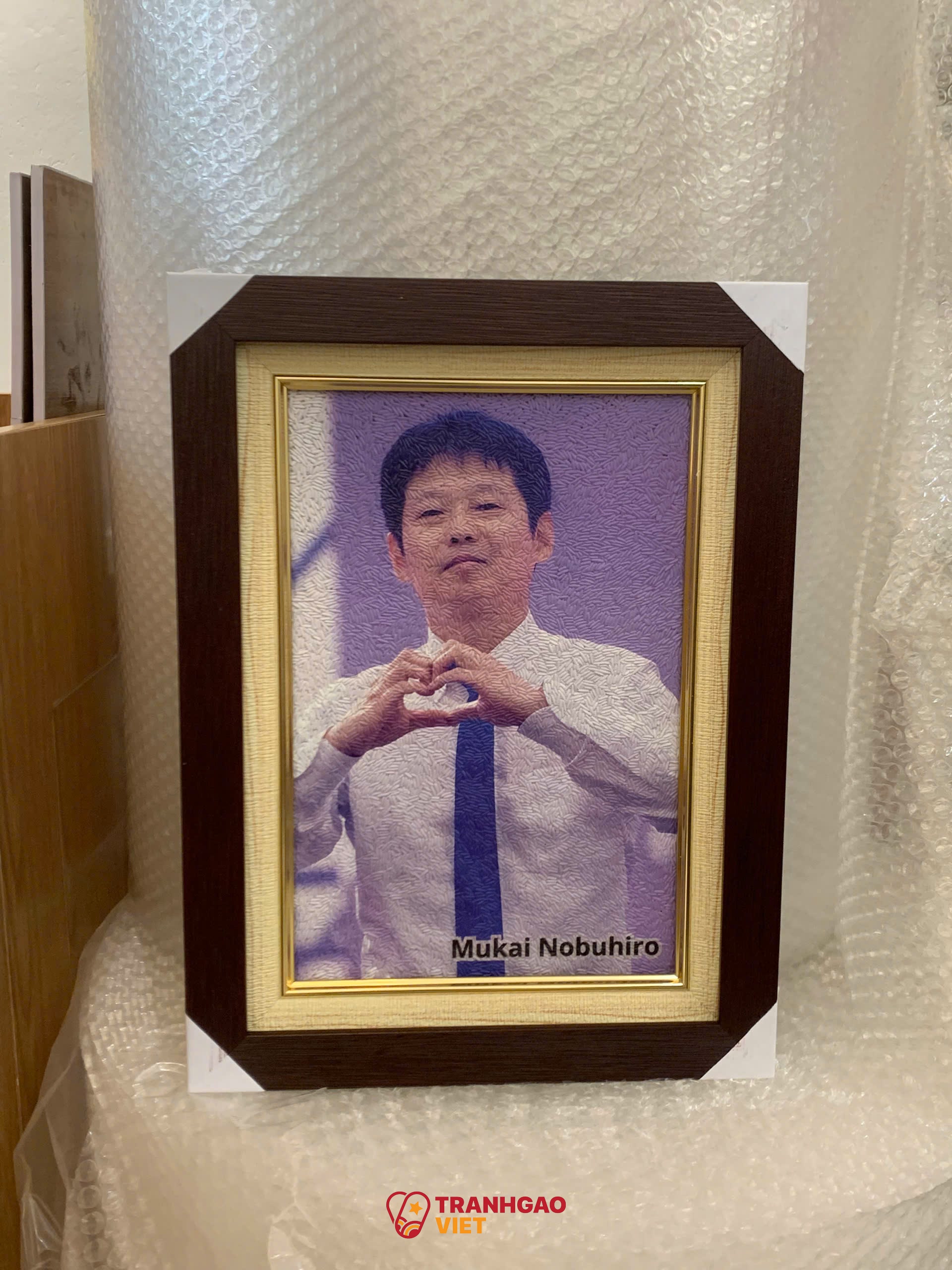 Tranh Gạo Màu Chân Dung Tặng Đối Tác Hình ảnh Tranh Gạo Màu Chân Dung Tặng Đối Tác - Ảnh thực tế sản phẩm Tranh Gạo