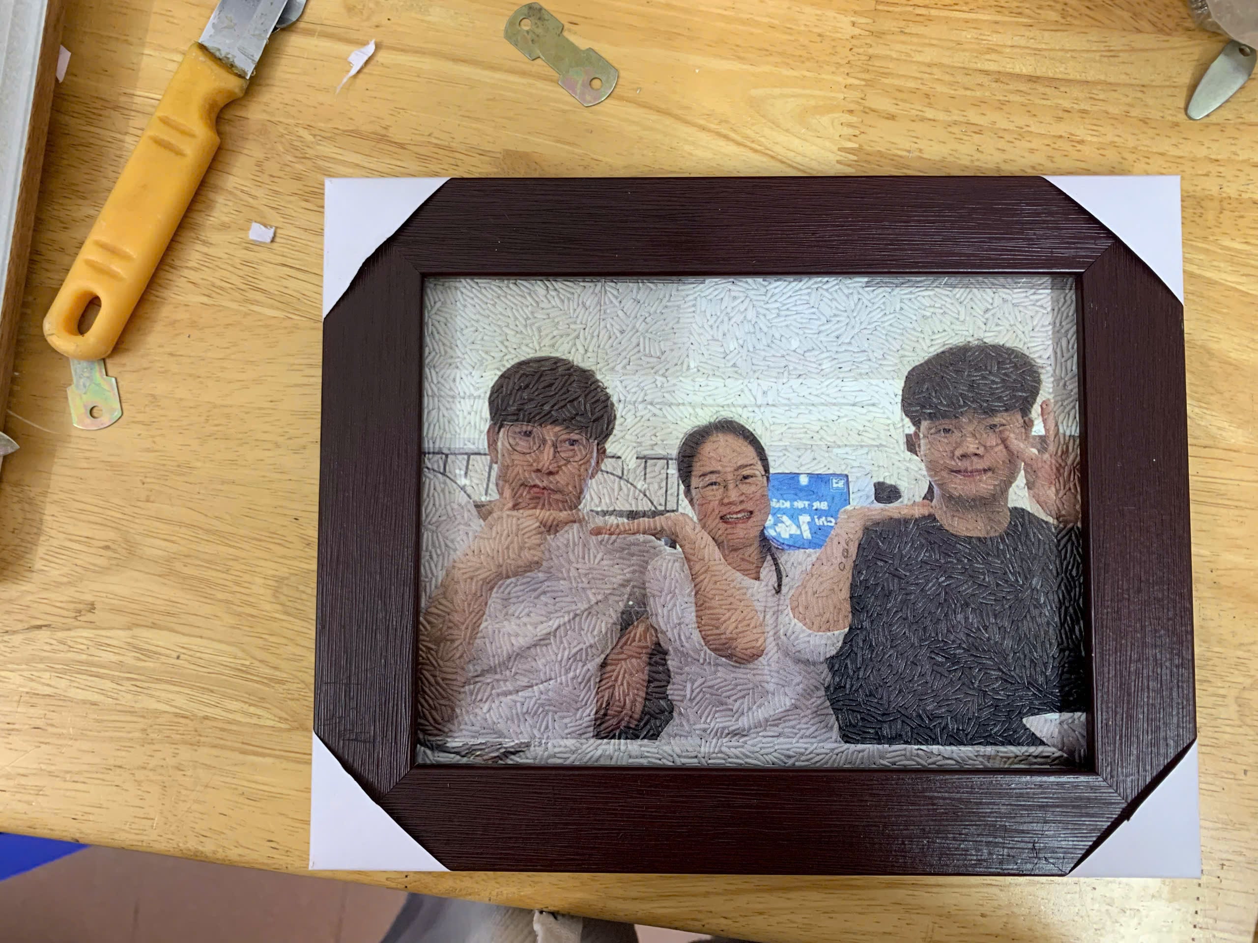 Tranh Gạo Chân Dung tại Khánh Hòa Hình ảnh Tranh Gạo Chân Dung tại Khánh Hòa - Ảnh thực tế sản phẩm Tranh Gạo