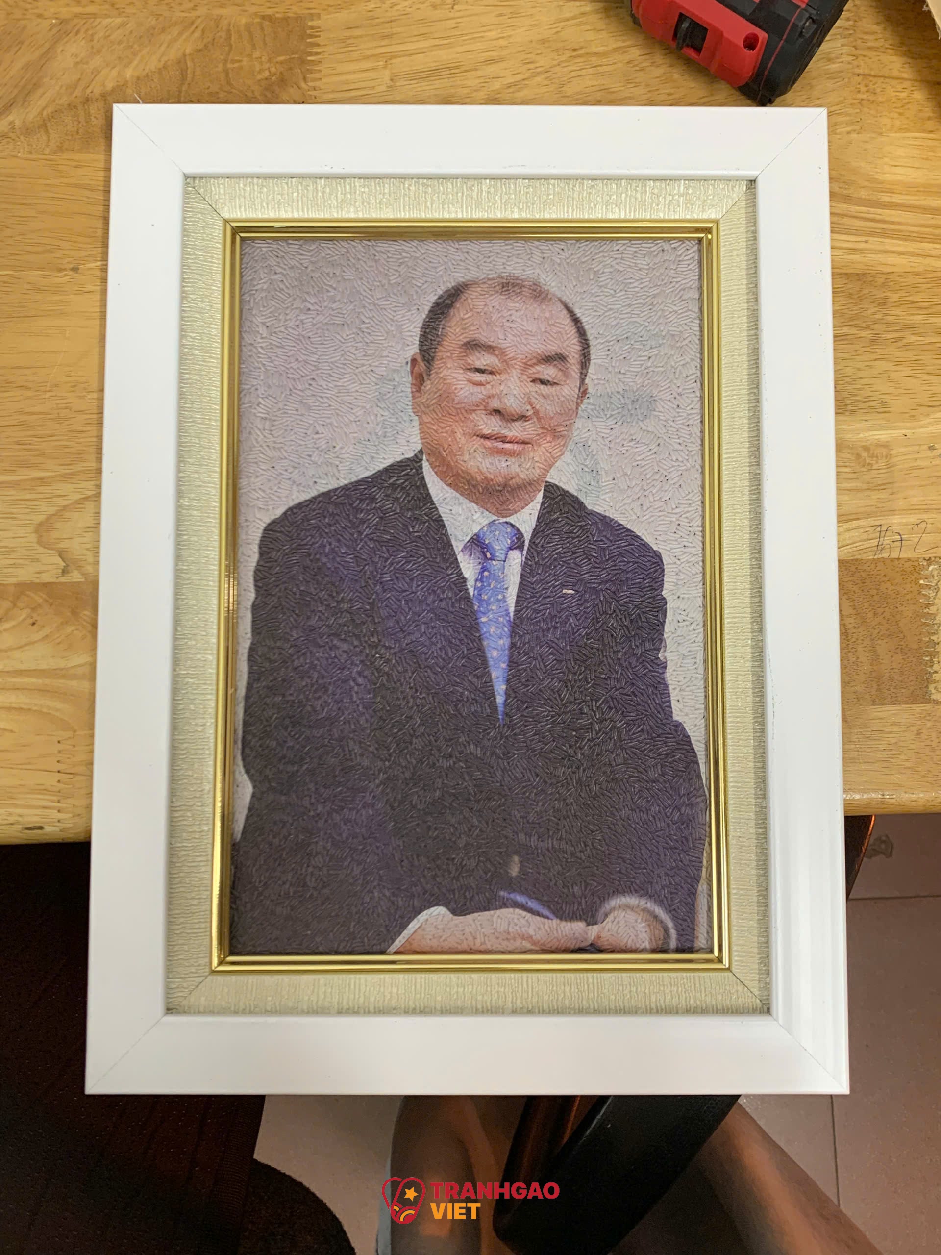 Tranh Gạo Màu Chân Dung Theo Ảnh Hình ảnh Tranh Gạo Màu Chân Dung Theo Ảnh - Ảnh thực tế sản phẩm Tranh Gạo