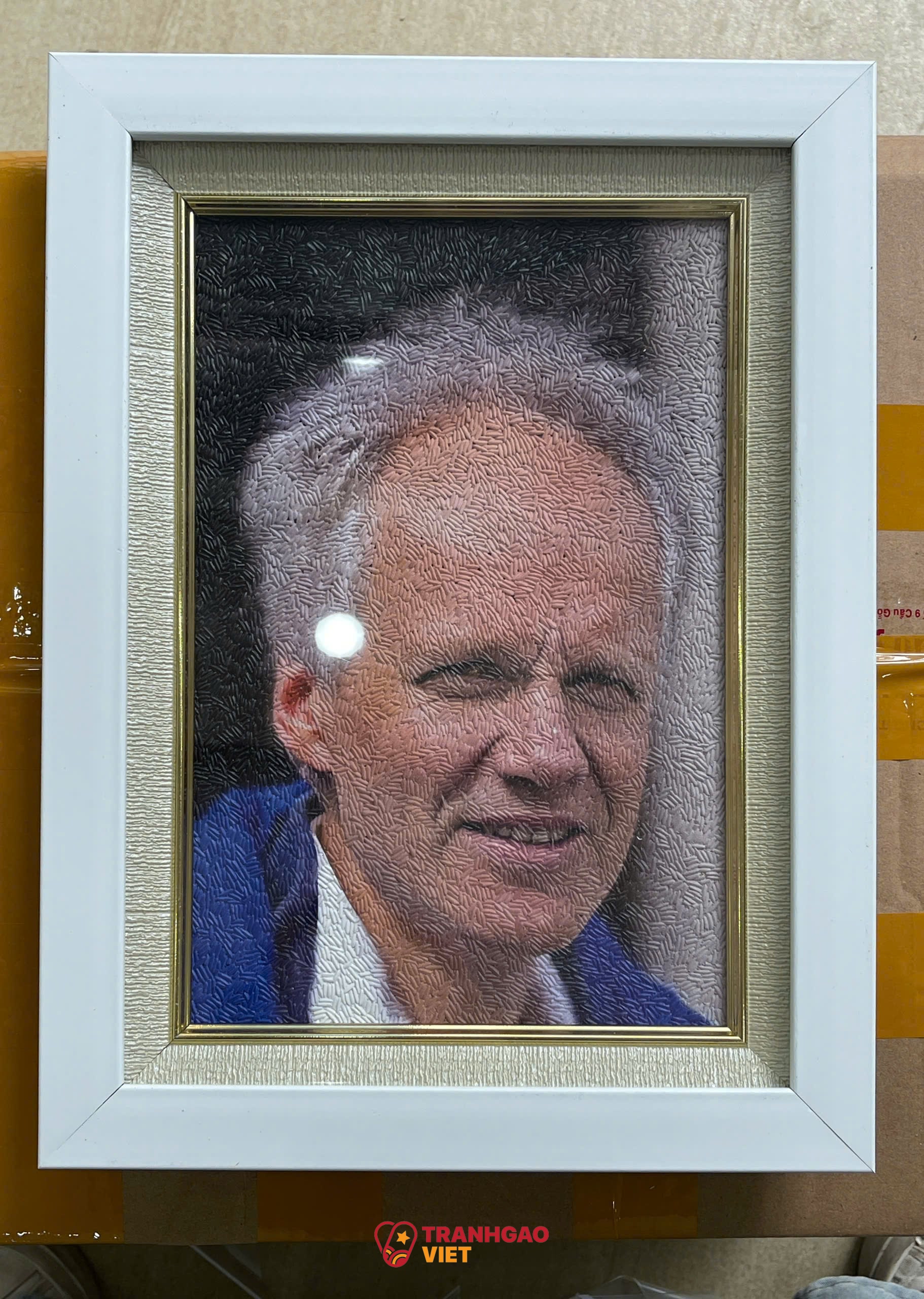 Tranh Chân Dung Gạo Màu Cao Cấp Hình ảnh Tranh Chân Dung Gạo Màu Cao Cấp - Ảnh thực tế sản phẩm Tranh Gạo