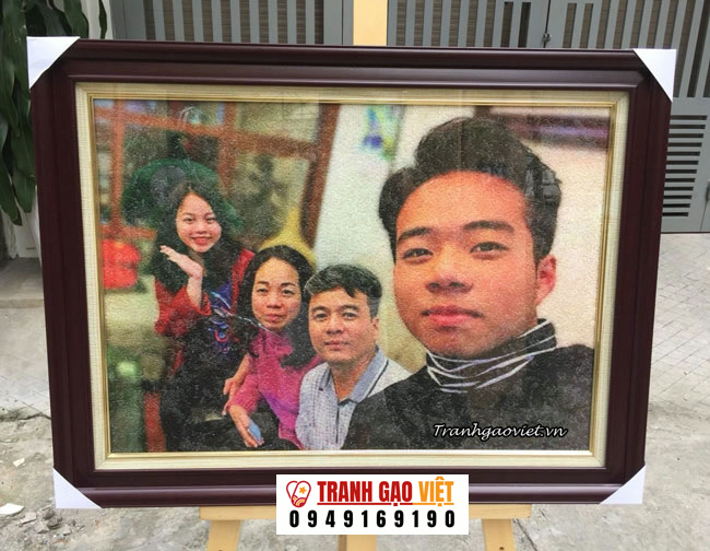 Chân dung gia đình TGM Hình ảnh Chân dung gia đình TGM - Ảnh thực tế sản phẩm Tranh Gạo