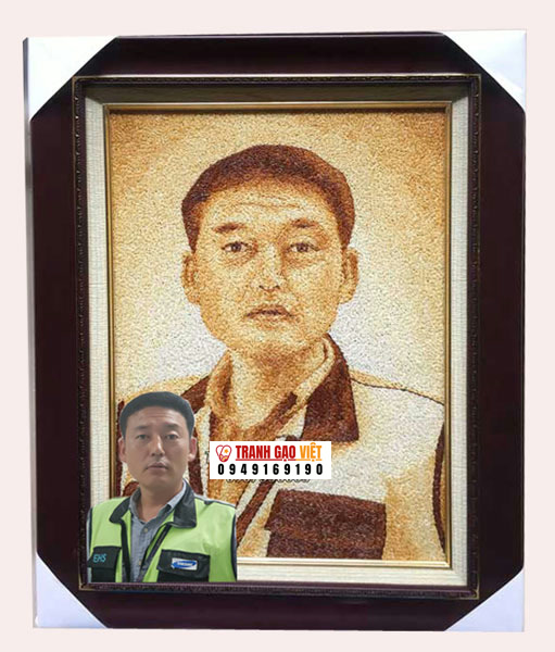 Chân dung khách đặt tặng sếp Hình ảnh Chân dung khách đặt tặng sếp - Ảnh thực tế sản phẩm Tranh Gạo