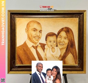 Tranh gạo chân dung cả gia đình 3 người