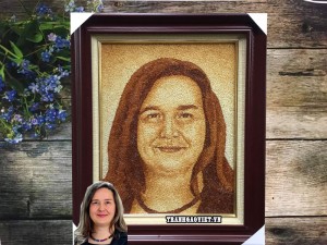 Quà tặng người nước ngoài Tranh gạo chân dung đặt của  CTy TNHH Hà Nội IEC