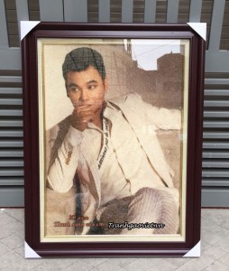 Chân dung ca sĩ Khắc Việt