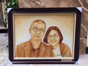 Tranh chân dung đôi vợ chồng của KPF đặt làm quà tặng