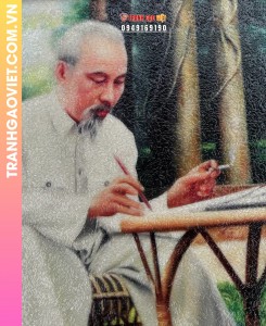 Tranh gạo Bác Hồ ngồi làm việc