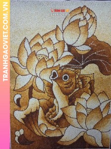 Tranh gạo Cá Chép trong Đầm Sen kích thước 45x60 cm