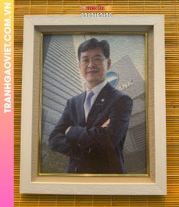 Tranh gạo chân dung CEO Woori Bank VietNam