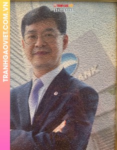 Tranh gạo chân dung CEO Woori Bank VietNam