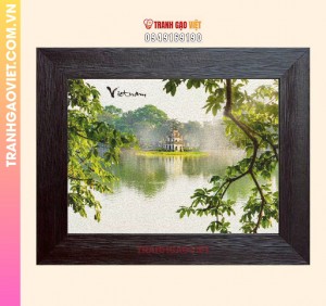 Tranh gạo Hồ Gươm Ban Mai