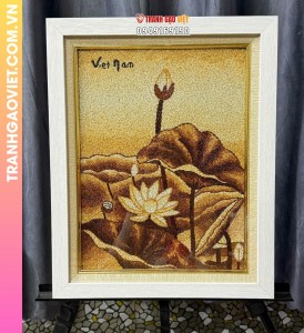 Tranh gạo Hoa Sen bản 30x40 khung bo 3 trắng