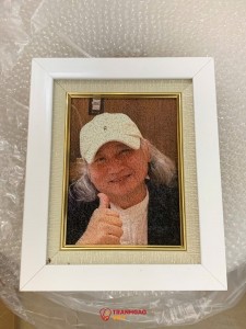 Tranh Gạo Màu Chân Dung Siêu Thực