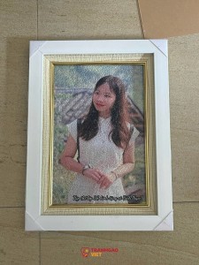 Tranh Chân Dung Bằng Gạo Màu Handmade