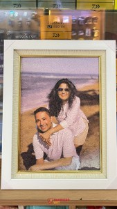 Tranh Gạo Màu Chân Dung Độc Bản