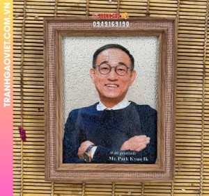 Tranh gạo màu Chân dung tri ân Mr. Park Kyun Ik