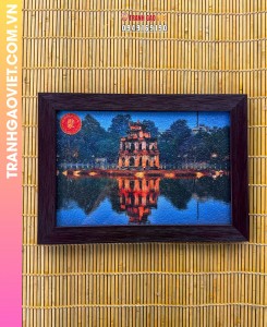 Tranh gạo màu Tháp Rùa lên đèn (size 20x30), khung nâu sần - tranh Độc quyền Steve Bui