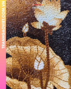 Tranh gạo Sen an nhiên (20x30) - khung gỗ nâu sần