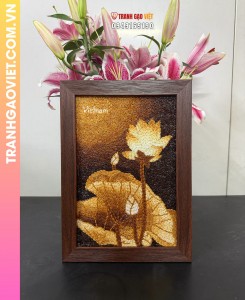 Tranh gạo Sen an nhiên (20x30) - khung gỗ nâu sần