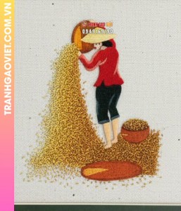 Tranh Thêu Cô Gái Sàng Gạo Ngày Mùa