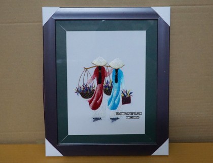 Thiếu nữ gánh hoa