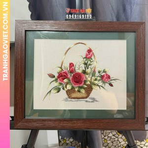 Tranh Thêu Giỏ Hoa Hồng Đỏ Thắm