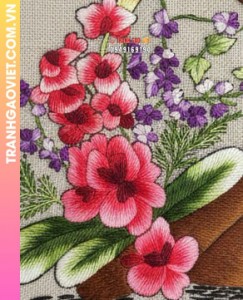 Tranh Thêu Giỏ Hoa Hồng Và Tím Duyên Dáng