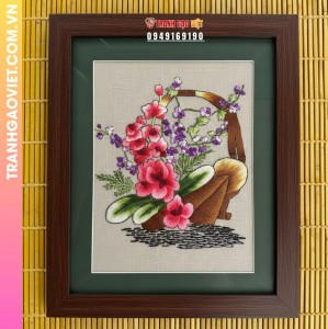Tranh Thêu Giỏ Hoa Hồng Và Tím Duyên Dáng