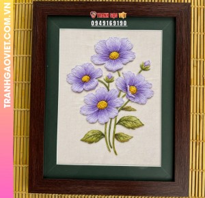 Tranh Thêu Hoa Cúc Tím Nhẹ Nhàng Và Thanh Thoát