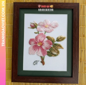 Trannh Thêu Vẻ Đẹp Mong Manh Của Đoá Hoa Xuân